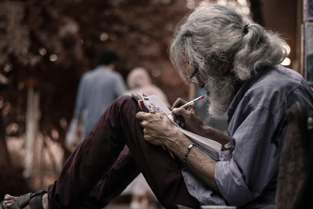 Easy-to-Use App for Teaching Seniors to Read and Write